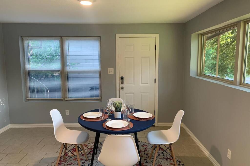 **Min Frm Dwntwn Fort Worth*Modern*Cozy*Townhome** 외부 사진